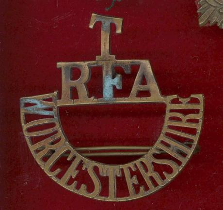 T / RFA / Worcestershire WW1 shoulder title
