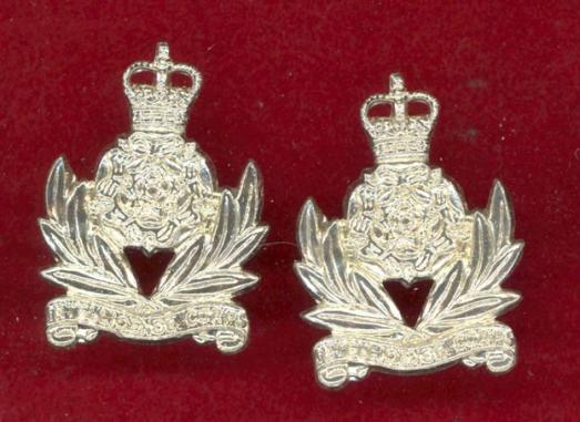 Intelligence Corps staybright collar badges