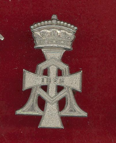 Green Howards field service cap badge