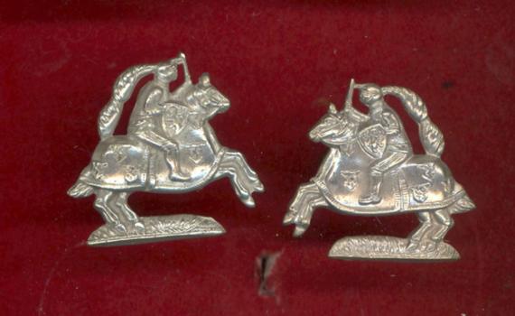 Fife & Forfar Yeomanry OR's collar badges