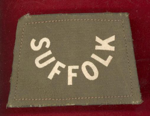 SUFFOLK Suffolk Regiment WW2 printed slip-on shoulder title