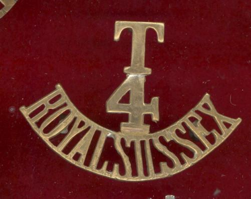 T / 4 / ROYAL SUSSEX  WW1 shoulder title