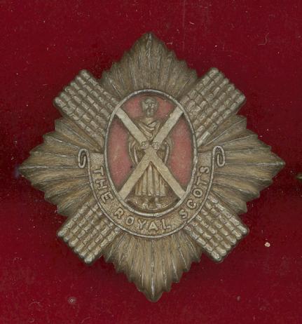 Scottish Royal Scots WW2 plastic economy glengarry badge