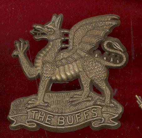 The Buffs Royal East Kent Regiment WW2 plastic economy cap badge