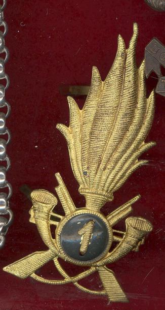 Italian Army 1st Carabiniers Officer's head-dress badge