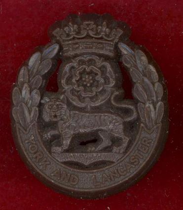 York & Lancaster Regt. WW2 plastic economy cap badge 