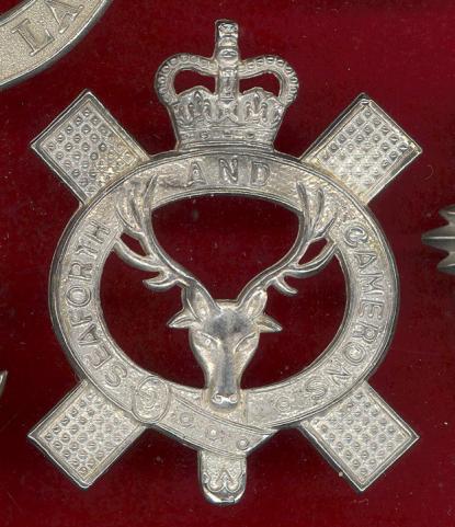 Scottish Queen's Own Highlanders Piper's glengarry badge