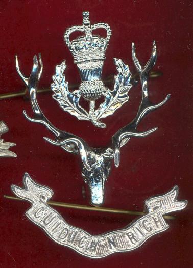 Scottish The Highlanders Officers glengarry badge