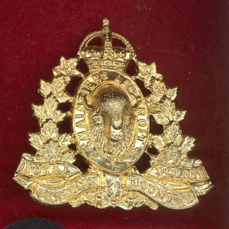 Royal Canadian Mounted Police cap badge