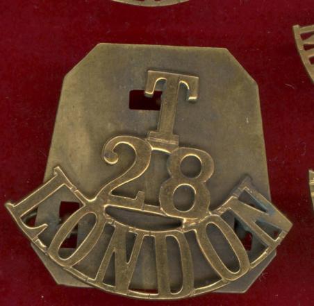 T / 28 / LONDON WW1 shoulder title