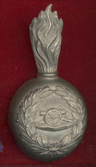 Royal Artillery Volunteers Victorian busby badge & plume holder 