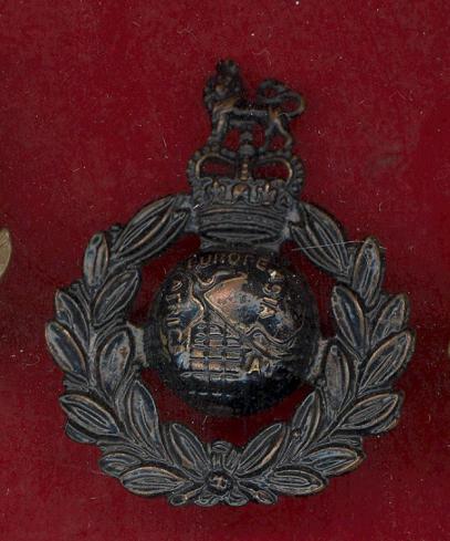 Royal Marines OR's Lovat dress cap badge