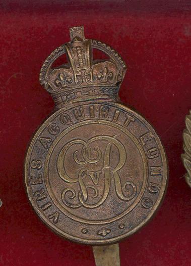 Royal Military College Sandhurst Officer Cadet cap badge 