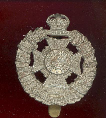 WW2 Rifle Brigade OR's white metal cap badge.