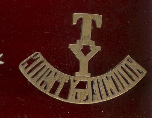 T / Y / COUNTY of LONDON WW1 shoulder title