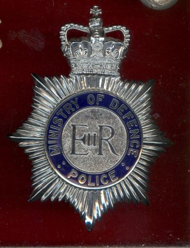 Ministry of Defence Police EIIR helmet plate