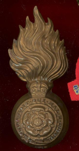 Royal Fusiliers City of London Regt. Edwardian OR's fur-cap grenade badge