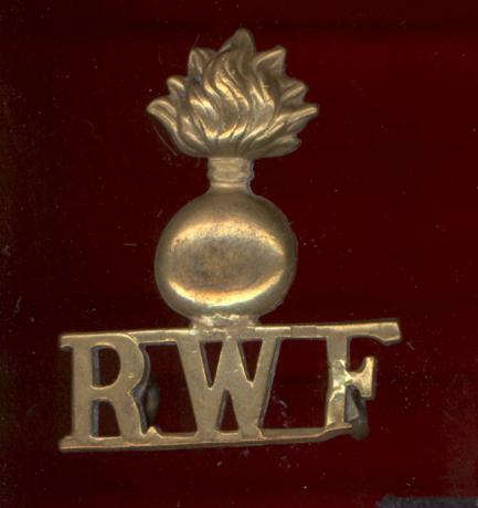 Grenade / RWF Royal Welsh Fusiliers shoulder title