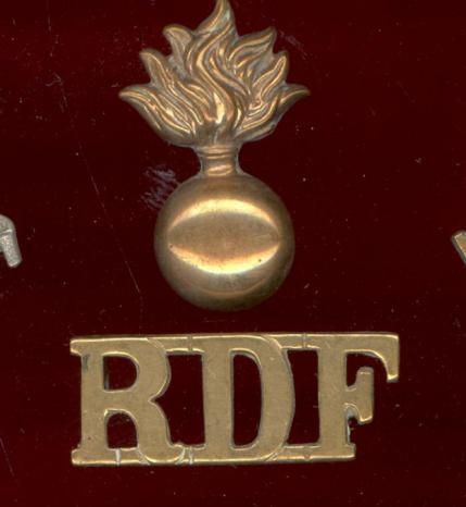  Grenade / RDF Royal Dublin Fusiliers  shoulder title