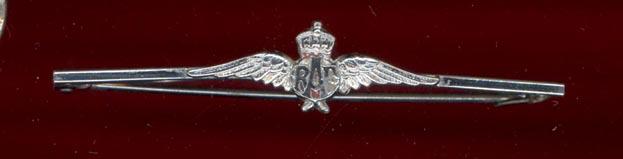 Royal Air Force King's Crown sweetheart brooch / Tie pin