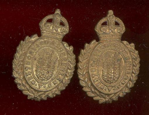 Westmoreland & Cumberland Yeomanry OR's collar badges