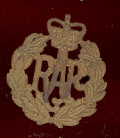 Royal Air Force EIIR cap badge