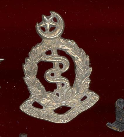 Pakistan  Army Medical Corps cap badge