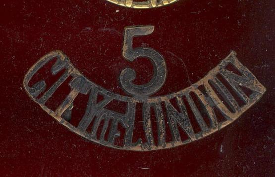 5 / CITY of LONDON WW1 Greatcoat shoulder title