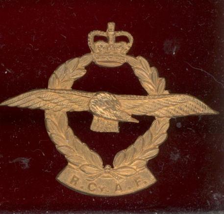 Royal Ceylon Air Force cap badge