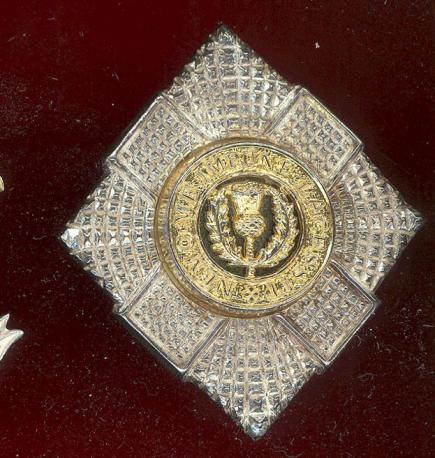 Scottish Royal Scots Officer's glengarry badge. 