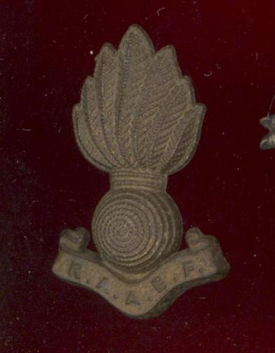 Royal Artillery Association Benevolent Fund WW2 plastic badge