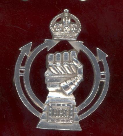 Royal Armoured Corps WW2 Officer's HM silver beret badge 