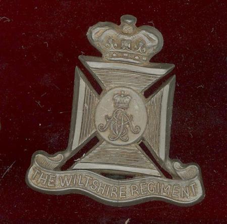 Wiltshire Regiment WW2 plastic economy cap badge 