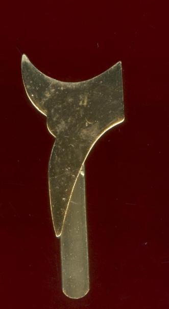6th King's African Rifles Arabic staybright cap badge numeral
