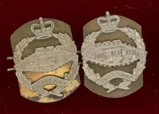 Royal Tank Regiment EIIR collar badges
