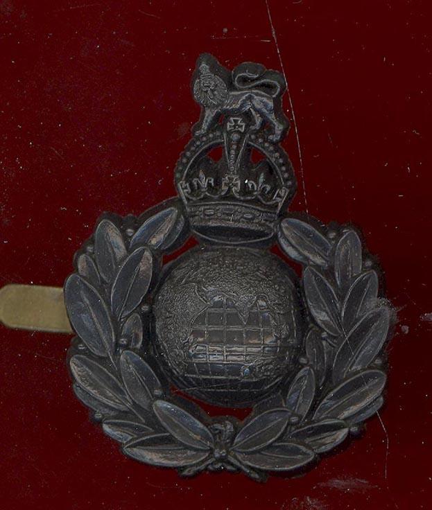 Royal Marines WW2 black plastic economy cap badge