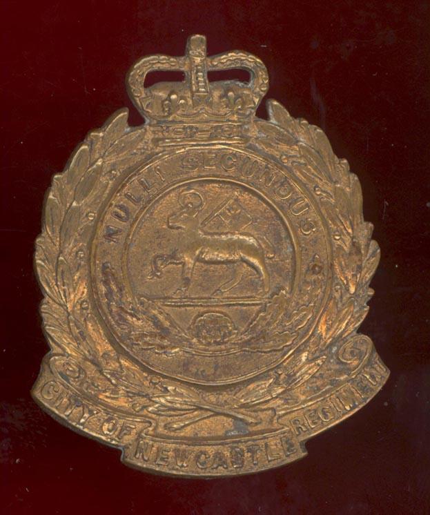 Australian City of Newcastle Regiment cap badge