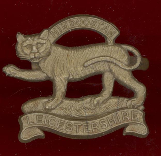 The Leicestershire Regiment WW2 plastic economy cap badge