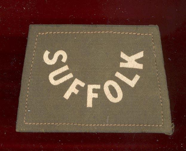 SUFFOLK Suffolk Regiment WW2 printed slip-on shoulder title