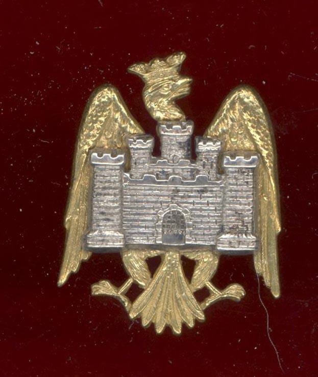 Bedfordshire Yeomanry Officer’s dress cap badge.