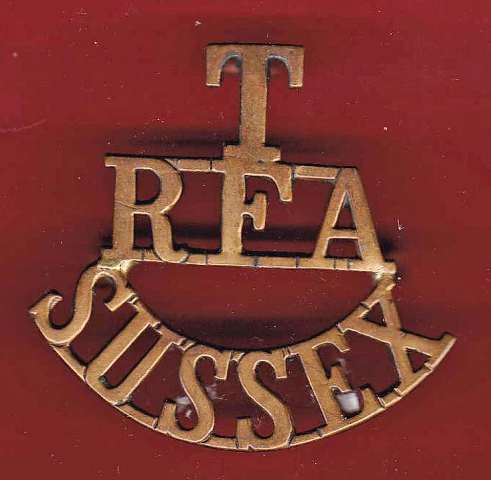 T / RFA / SUSSEX WW1 shoulder title