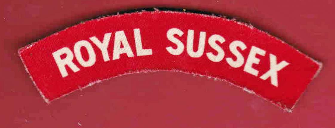 ROYAL SUSSEX WW2 printed cloth shoulder title