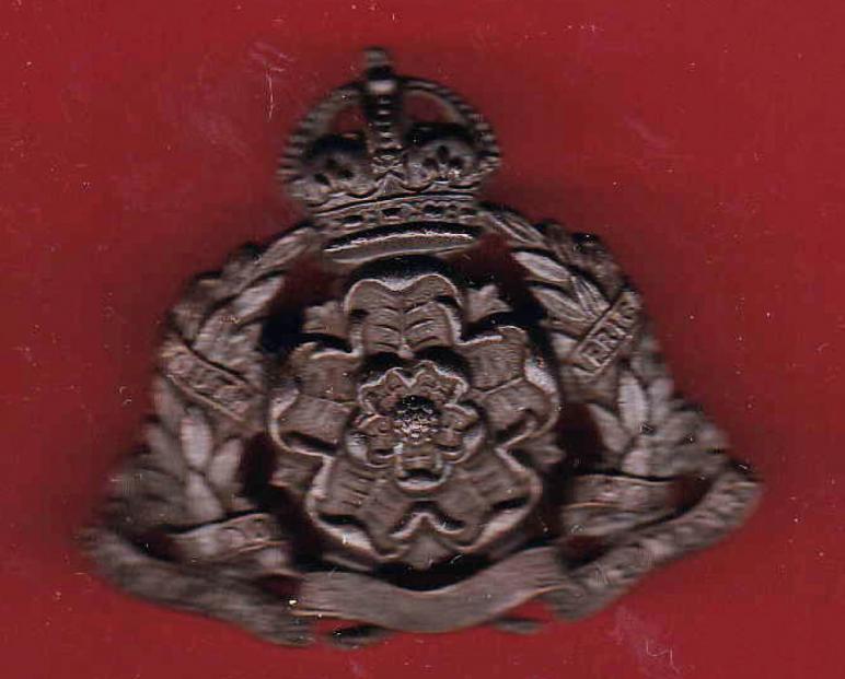 The Derbyshire Yeomanry Officer's OSD cap badge