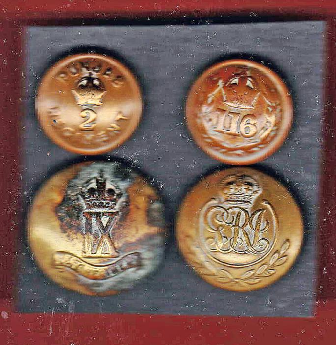 Indian Army  4 x  Regiment  buttons
