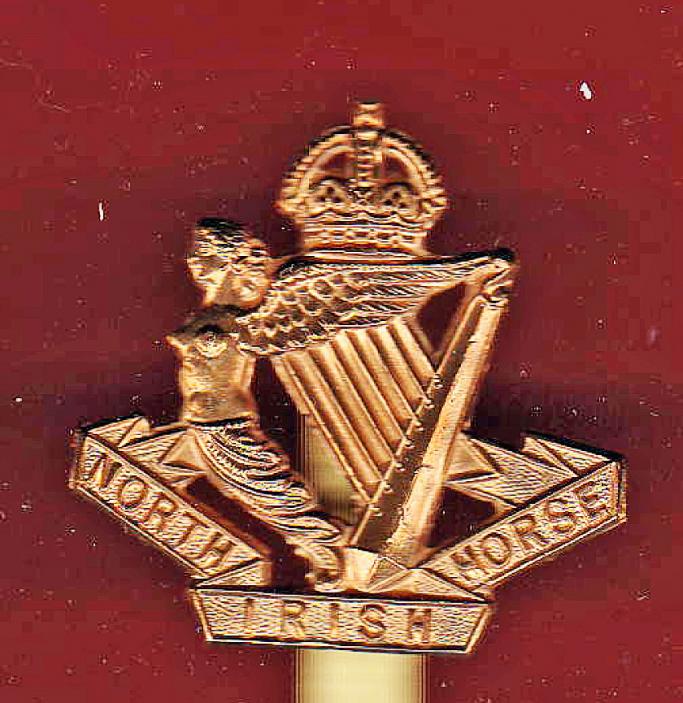 North Irish Horse WW2 OR's beret badge