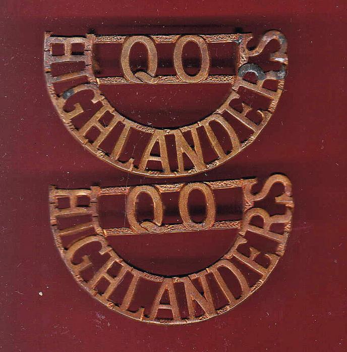 Q.O. / HIGHLANDERS shoulder titles