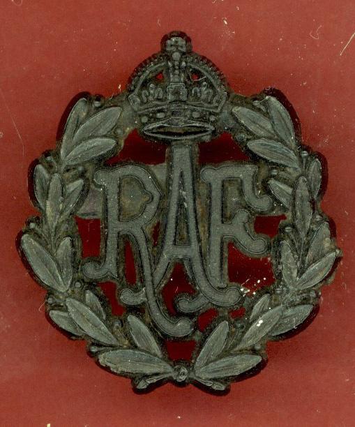 Royal Air Force WW2 plastic economy cap badge