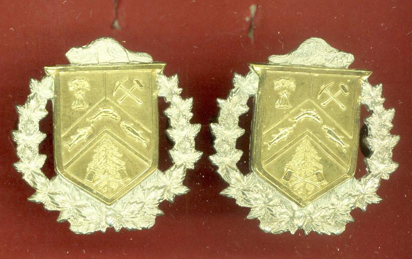 Canadian Three Rivers Regiment OR's collar badges