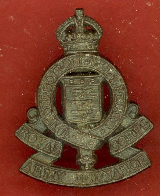 Royal Army Ordnance Corps WW2 plastic economy cap badge