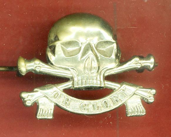 17th/21st Lancers Officer's Motto sidecap badge